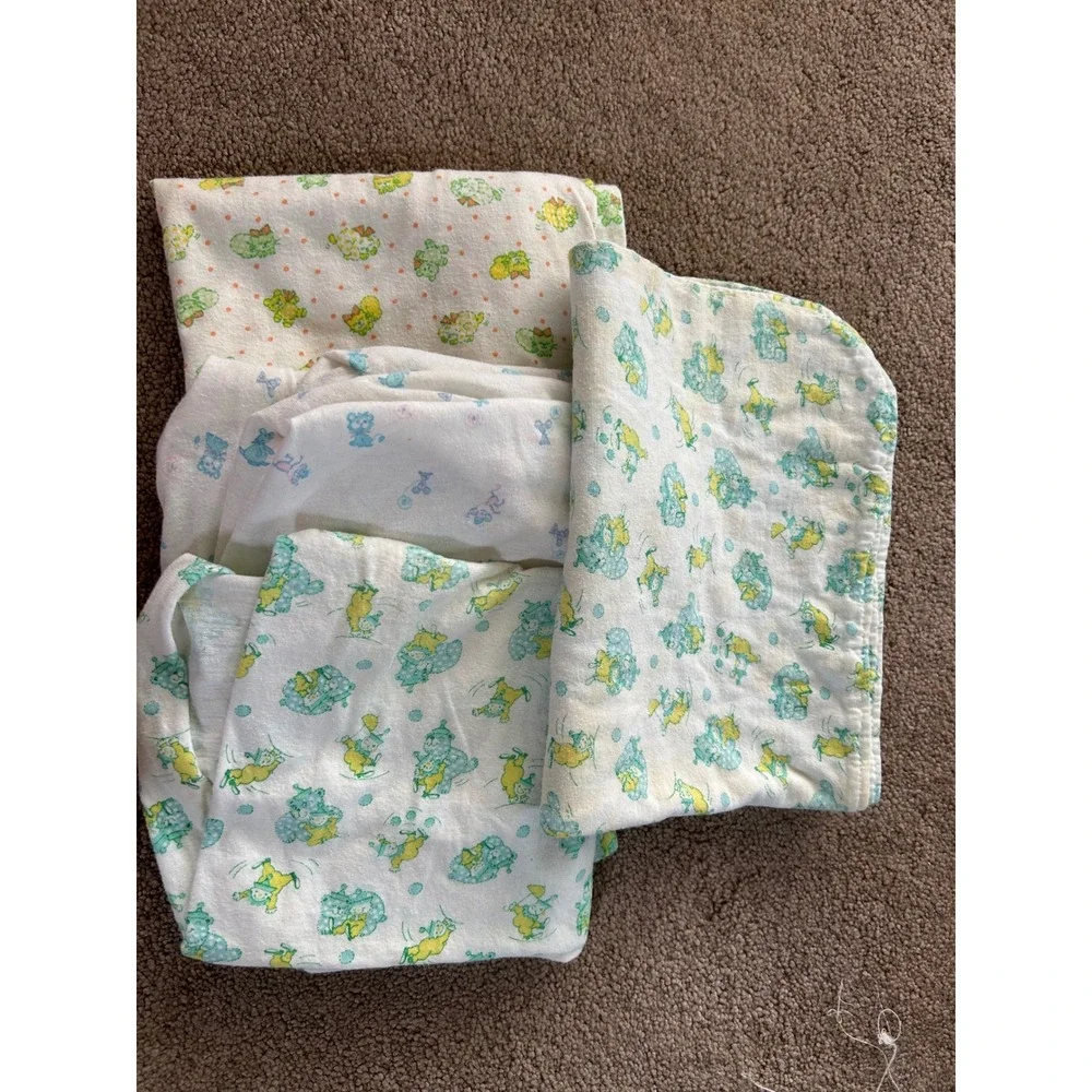 Vintage 90s set of 3 bassinet sheets & 2 matching burp clothes